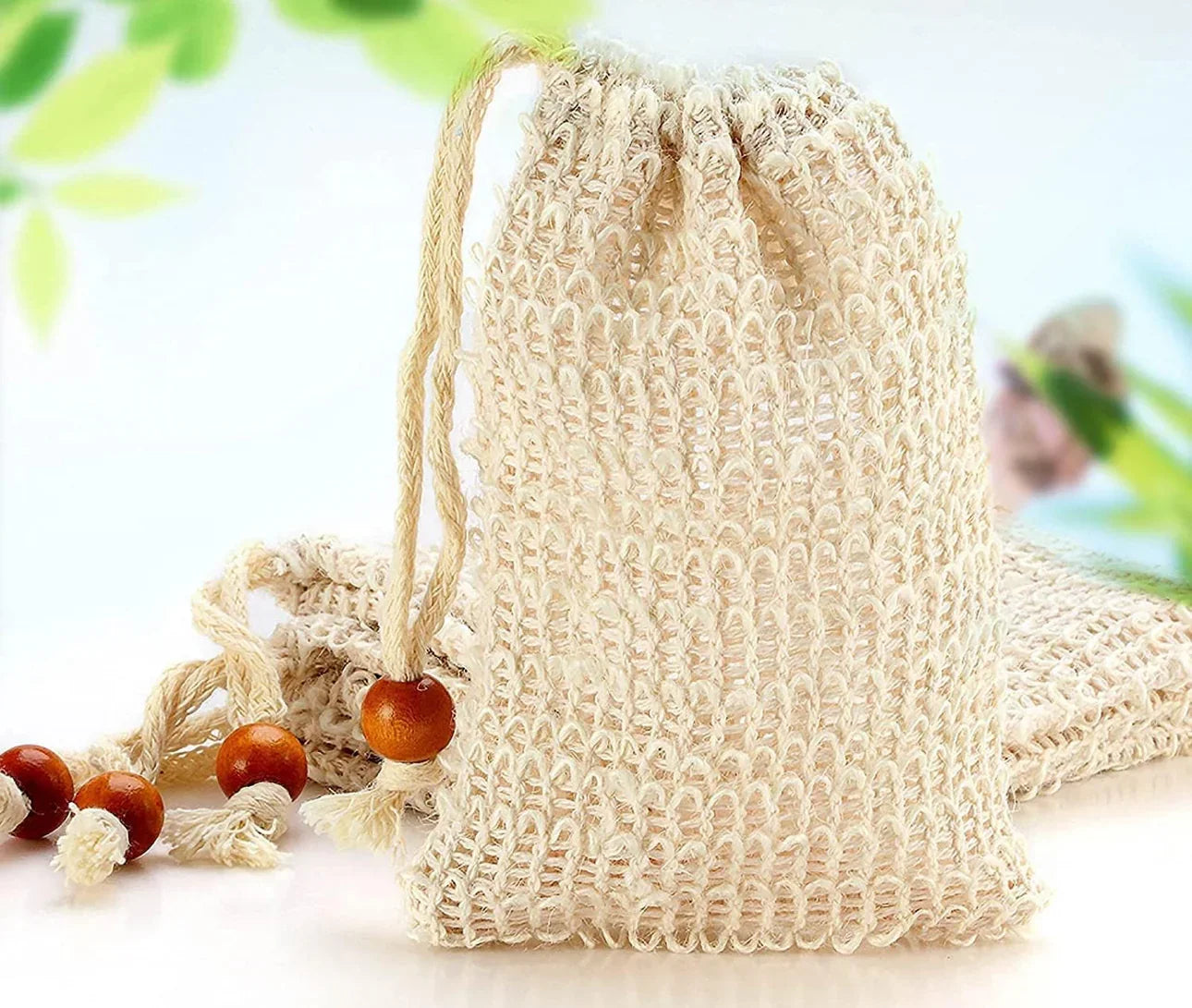 Pack of 5 natural sisal exfoliating soap bags
Enjoy a gentle, eco-friendly cleanse. These bags help create a lather, exfoliate your skin, recycle soap residue, and keep bars dry, preventing waste. - shovota